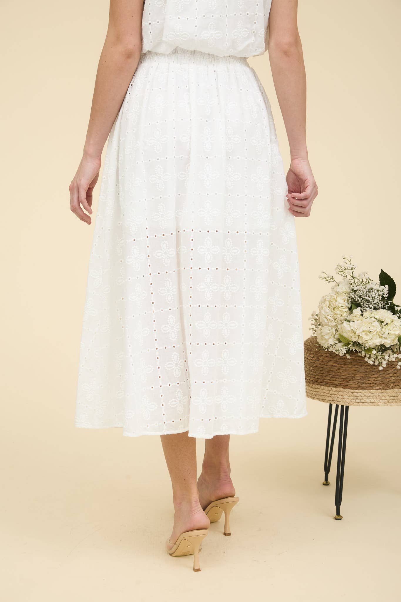 EYELET RUFFLE DETAIL MIDI SKIRT