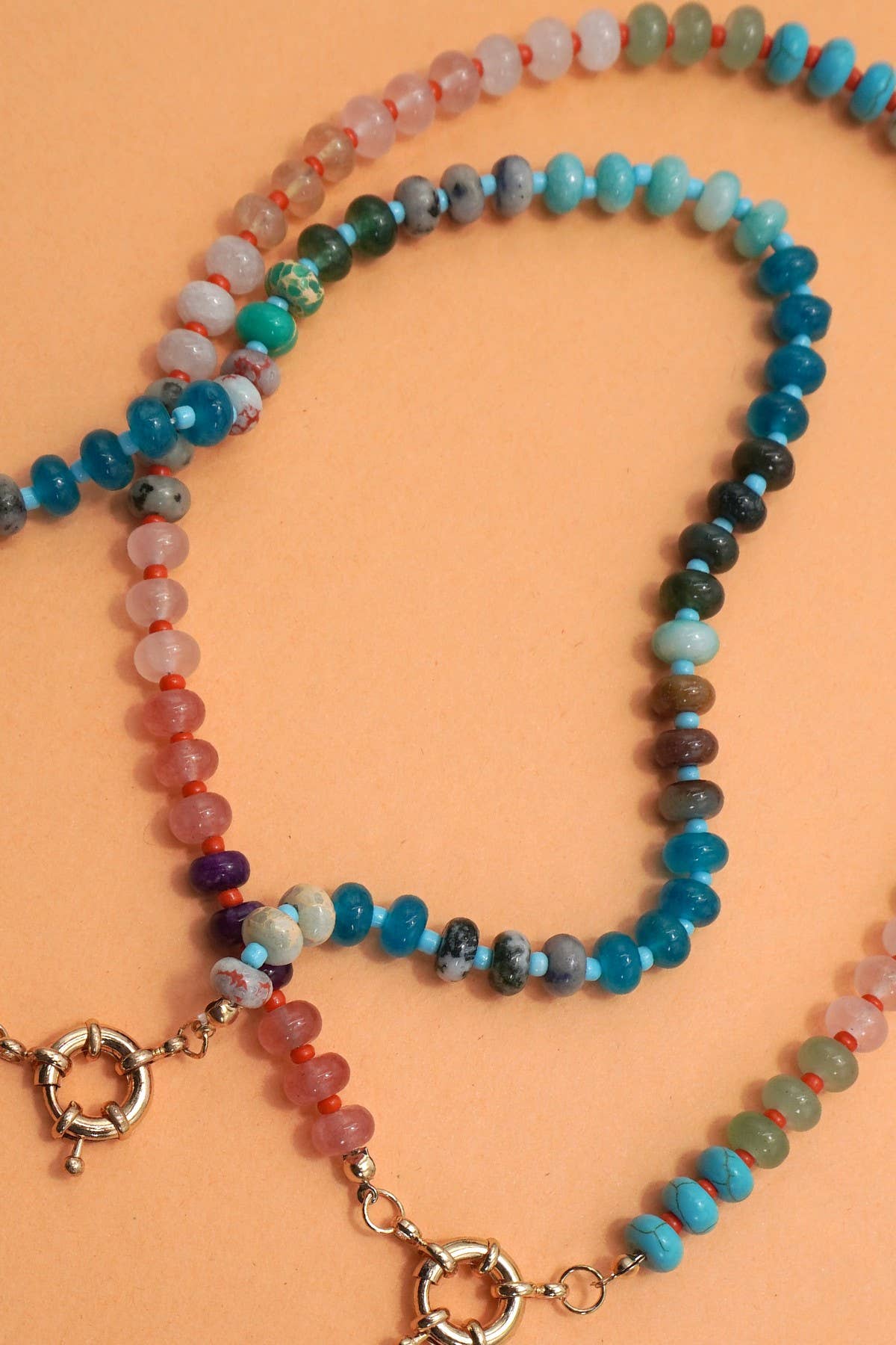 NATURAL STONE SPRING CLASP BEADED NECKLACE
