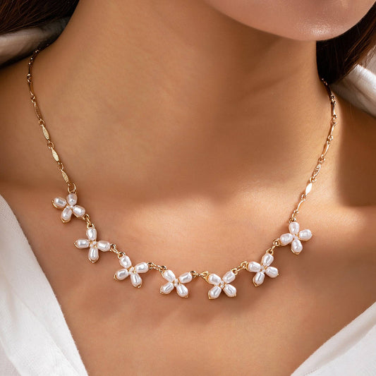 Charm Necklace-Delicate Pearl Flower
